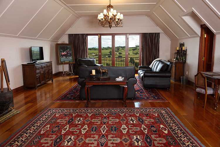 Lake-Karapiro-Lodge-Sir-Tristam-Room-Lounge Lake-Karapiro-Lodge-Sir-Tristam-Room-Lounge