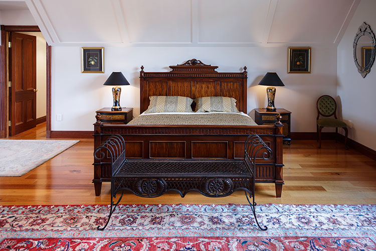 Lake Karapiro Suite Versace Suite Bed Lake Karapiro Suite Versace Suite Bed